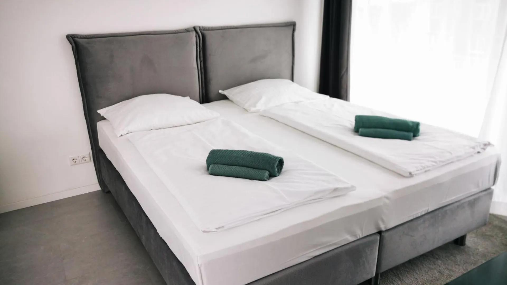 Hh 06 By Rockchair - Superhost Status - Modernes Apartment Mit Sonnigem Balkon & Premium Boxspringbetten In Winterhude - Hamburg Top Geheimtipp 0*,  Niemcy